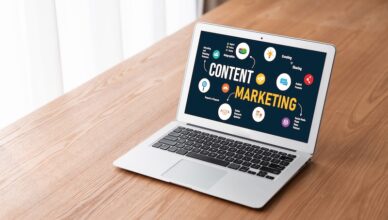 Content marketing på laptop