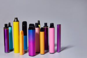Flera olika vapes i olika färger och storlekar
